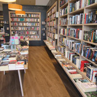 Seeseiten Buchhandlung - Bewegungsflächen und Verkaufsregale