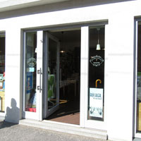 Buchhandlung in Mauer - Eingang von außen